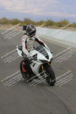 media/Mar-20-2023-Moto Forza (Mon) [[d0bbc59e78]]/Around the Pits/